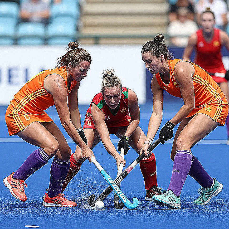 ২য় মিনিট থেকে ৩-৩: নারী হকির প্রথম পয়েন্ট আর খাতার তিনটি খোলা প্রশ্ন